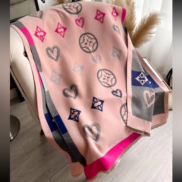 Luxe Comfy Alphabets Abstract Heart Print Wrap Scarf Shawl Black - Picture 4 of 9